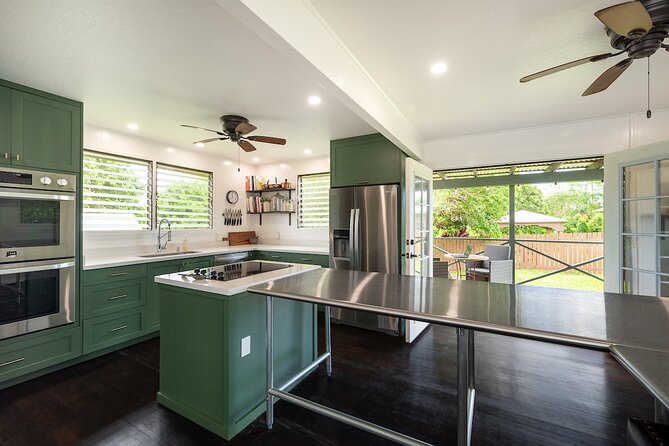 Corner Store Kauai Cooking Class - A Cozy South Shore Kitchen Near Koloa and Poipu