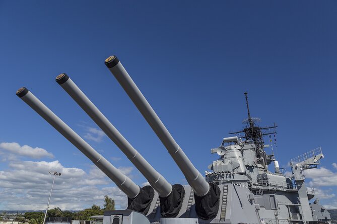 Day Trip from Kauai to Oahu: WWII Pearl Harbor Heroes - What this Kauai to Oahu Pearl Harbor day trip feels like