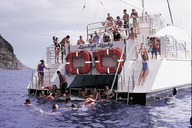 Deluxe Na Pali Morning Snorkel Tour on the Lucky Lady - Cruising the Na Pali Coast: Cliffs, Waterfalls, and Wildlife