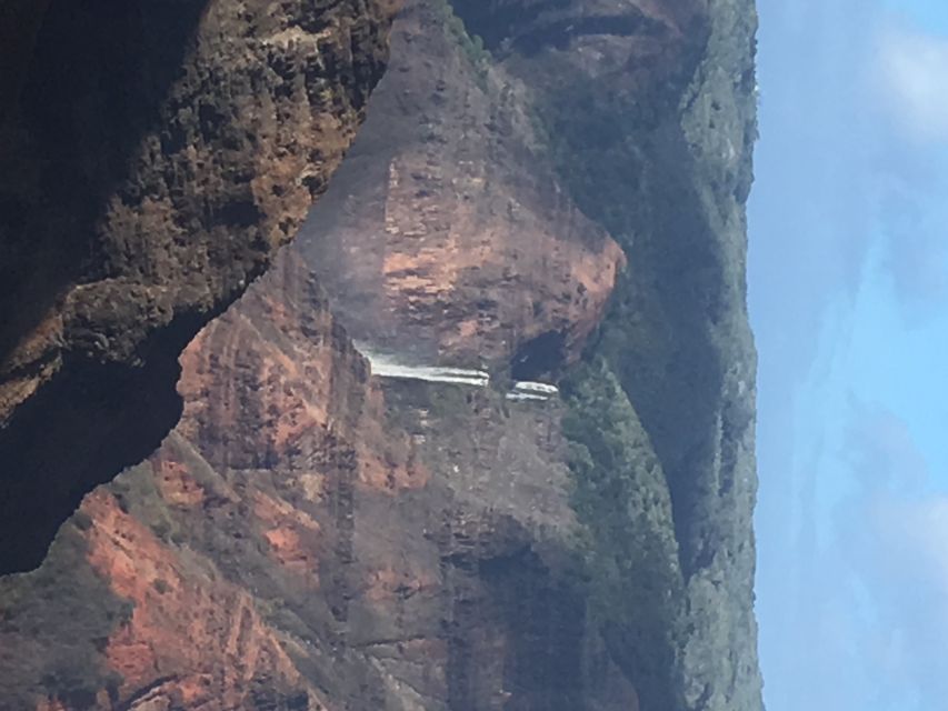 Kauai: Customized Luxury Private Tour - North and east: waterfalls, Kilauea Lighthouse, and Hanalei Bay beaches