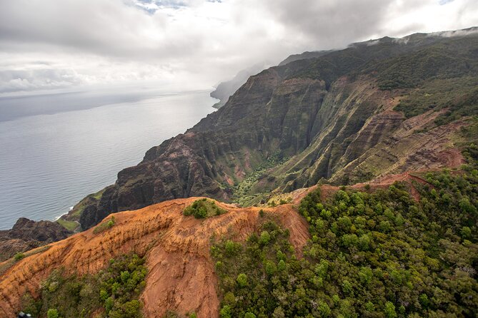 Kauai' Exclusive Helicopter Tour: Land & Explore Olokele Canyon - Napali Coast and Waimea Canyon: Seeing Scale From Above