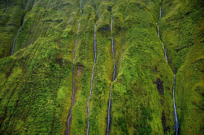 Kauai: Hughes 500 4-Passenger Doors-Off Helicopters - Waimea Canyon: waterfalls packed into a 10-mile canvas