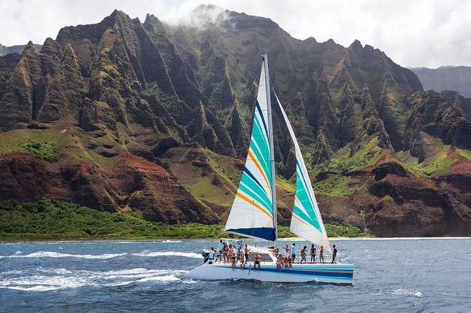 Kauai: Leila Na Pali Sunset Dinner Sail - When the Wind Takes Over: What the Sailing Part Feels Like