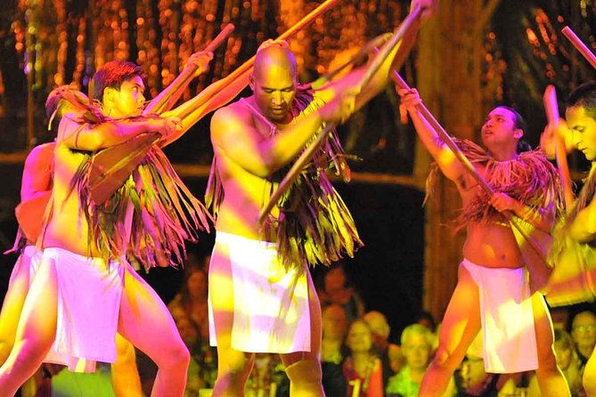 Kauai: Luau Kalamaku with Buffet Dinner and Show - My take: is it worth $179.06?