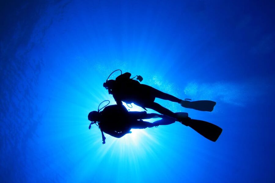 Kauai: Morning 2 Tank Boat Dive for Experienced Divers - Morning departure from 2827 Poipu Rd