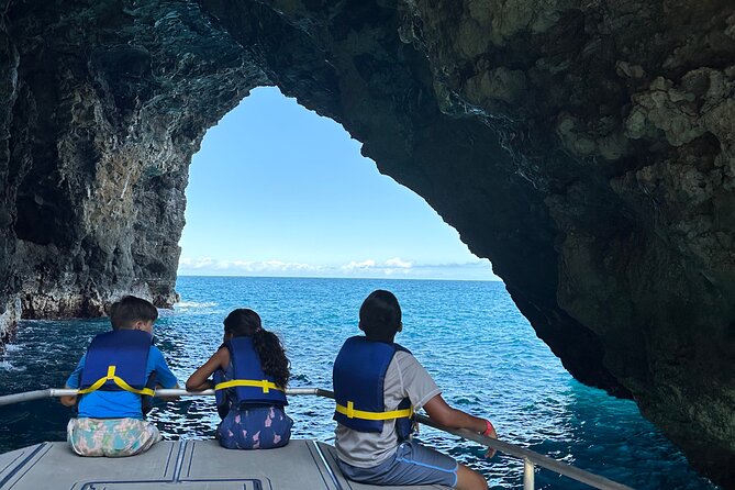Kauai: Na Pali Coast Power Catamaran - The Crew Matters: Guides Like Captain Jane, Seana, RJ, and Corbin
