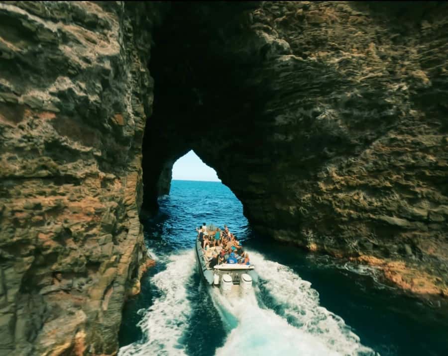 Kauai: Nā Pali Coast Zodiac Raft Sea Caves + Snorkel - Na Pali Coast cruising: photo stops, waterfalls, and guided spotting