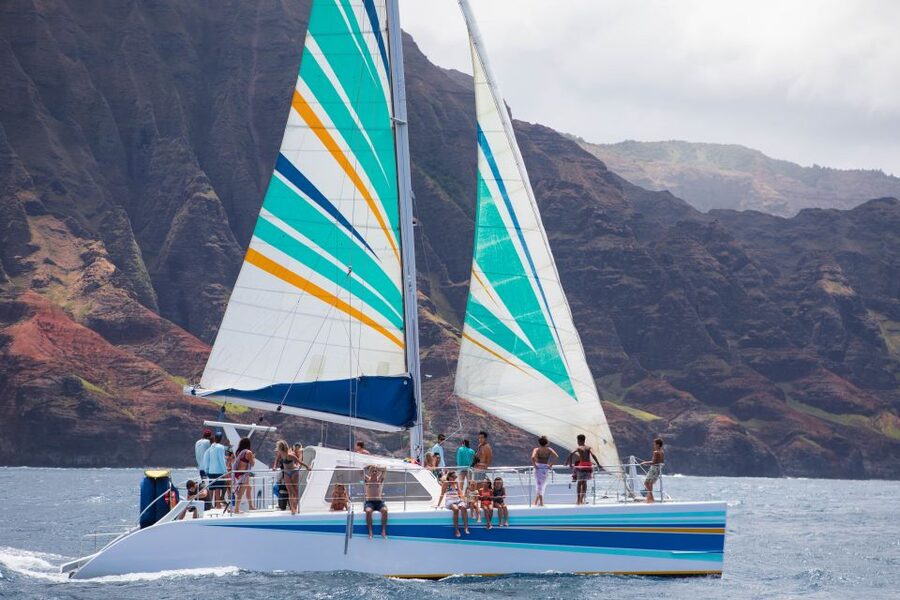 Kauai: Napali Coast Sail & Snorkel Tour from Port Allen - Why This Napali Coast Sail Feels Different Than a Speedboat Ride