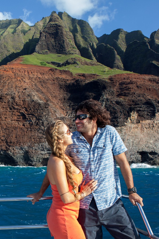 Kauai: Napali Sunset Dinner Cruise - Should You Book the Kauai Napali Sunset Dinner Cruise?