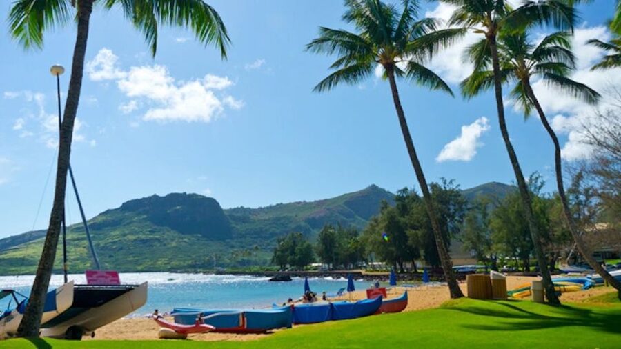 Kauai: Outrigger Canoe Surfing - Small group size means better focus on the water