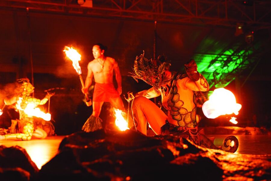 Kauai: VIP Manor House Dinner & Luau Kalamaku Show - How the Torch-Lit Walk Shapes the Timing (and Your Comfort)
