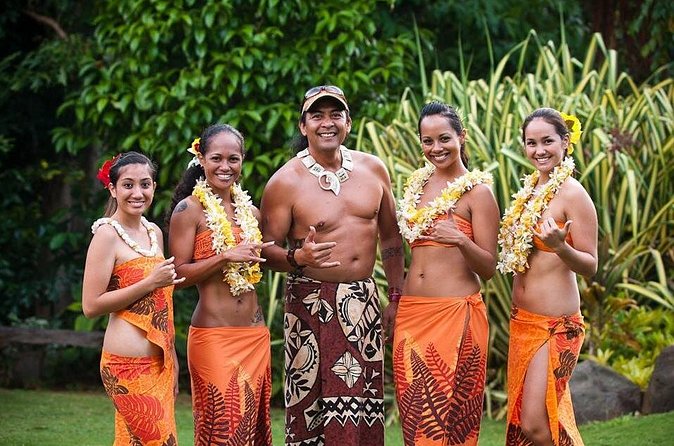 Luau Kalamaku on Kauai with Manor House 4-Course Dinner & Show - The performance story: Hawaii and Tahiti through dance, drums, and fire