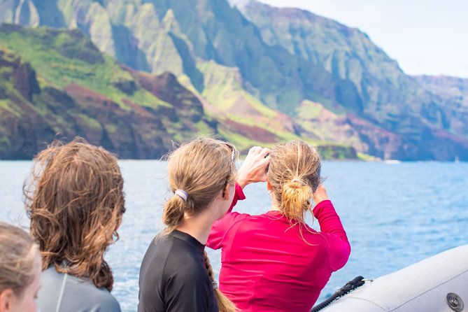 Na Pali Coast Half-Day Raft and Snorkel Adventure - Why a motorized raft is the best way to see Na Pali’s cliffs
