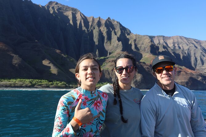 Nā Pali Coast Zodiac Raft Sea Caves Expedition on Kauai - Crew and Captain: Safety Plus That Confident Energy