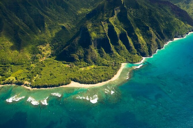 Private Kauai Airplane Tour: Na Pali Coast, Waterfalls & More - Wailua Falls: a famous 173-foot drop