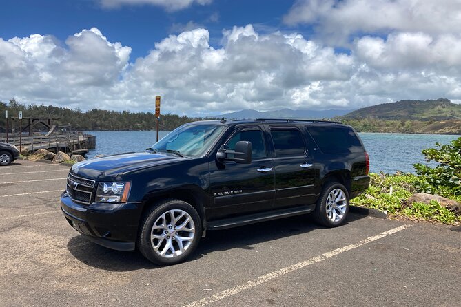 Private SUV Transfer-LIH Airport to or from Koloa/Poipu - Finding Your Driver at Lihue Airport (Curbside, Not Guesswork)