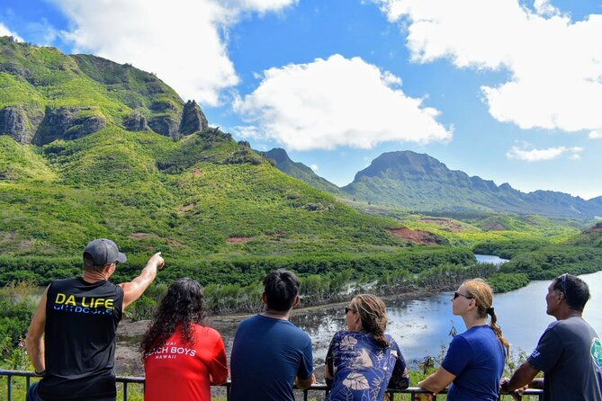 Private Waterfalls Hike and Swim in Lihue - Logistics reality: meeting point in Puhi and finding the gate