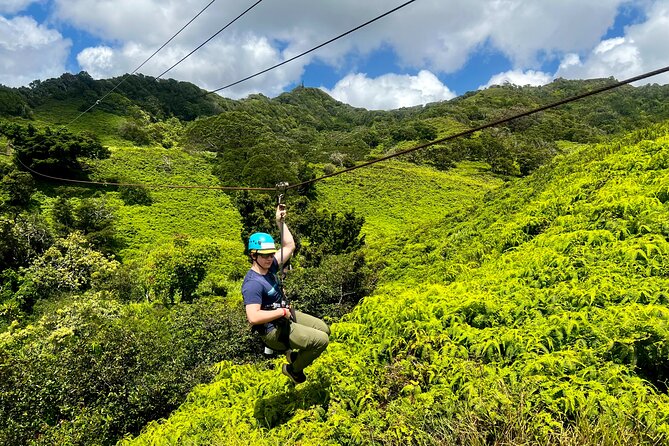 Shaka Zipline: 5 Line Zipline Tour (60 - 260 lbs) - The guides and safety gear that help first-timers relax