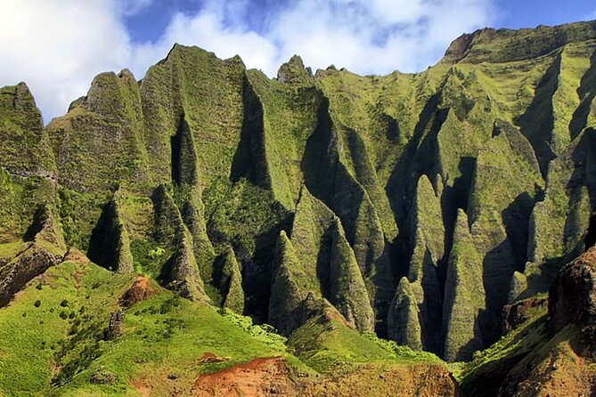 Ultimate Na Pali Coast Zodiac Boat Snorkeling and Sea Cave Tour - What to pack and how to handle the ride