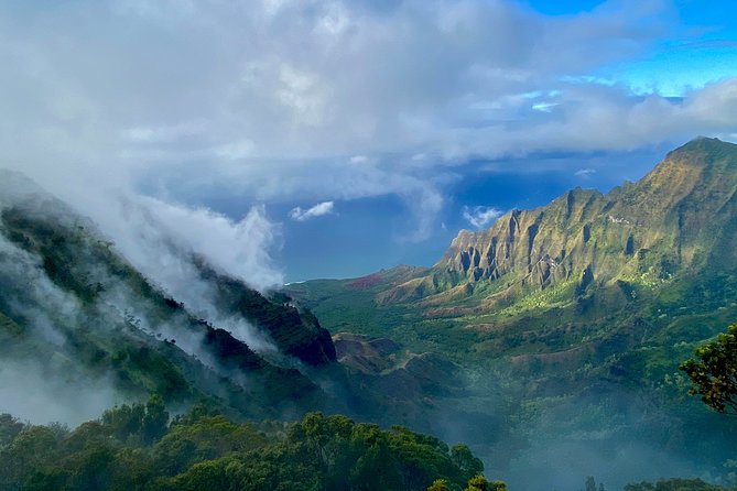 Waimea Canyon Downhill Bike Ride - Kokeʻe State Park: the middle of the day that sets up the downhill