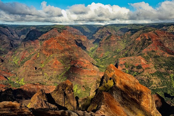Waimea Canyon Private Tour with Local Guide from Kauai - Stop 1: Menehune Fish Pond Near Nawiliwili Harbor
